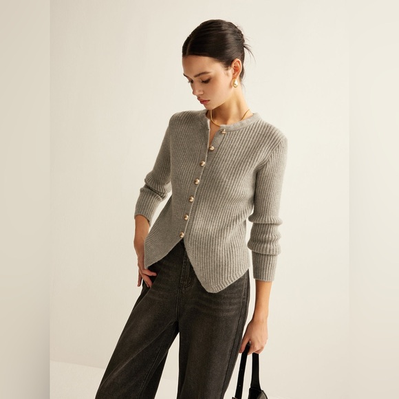 NWOT - Button Down Split Cardigan - Picture 2 of 5